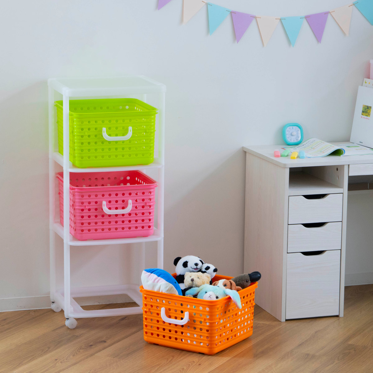 おもちゃ箱 幅44cm バスケットラック 3段 キャスター付き バスケット ( かご カゴ オモチャ入れ 収納ボックス 簡単組立 ラック 衣類 収納 大容量 プラスチック製 子供 子ども 引き出し ランドセルラック ) 【カラフル】 カラフル