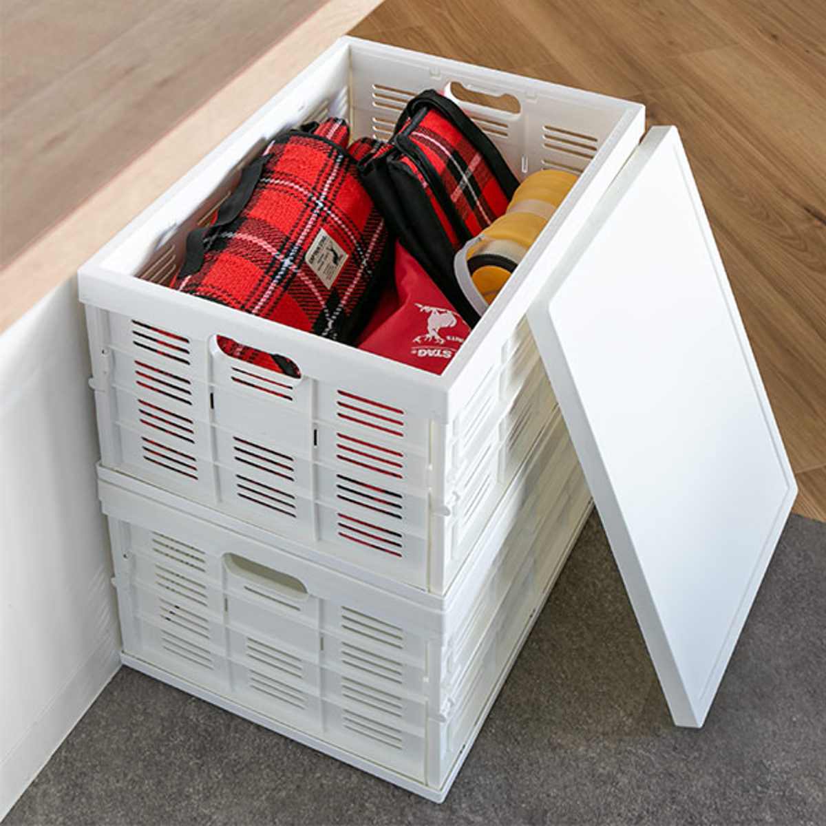 収納ボックス フタ付き折りたたみコンテナ 積み重ね プラスチック製 幅49.5×奥行35.5×高さ26.2cm 4個セット ( 収納ケース コンテナボックス 日本製 スタッキング コンテナ ふた付き 収納 折りたたみ 収納コンテナ )