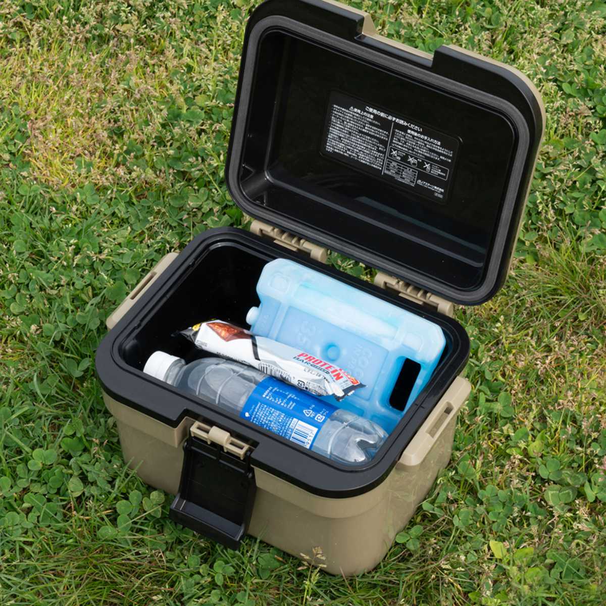 クーラーボックス 5L 小型 アイセル5 ハードタイプ ( 保冷 クーラーBOX 保冷ボックス クーラーバッグ 冷蔵ボックス 5リットル お弁当箱 クーラー ボックス BOX キャンプ アウトドア ハンドル付き 子供 野球 サッカー スポ少 ) 【サンドベージュ】 サンドベージュ