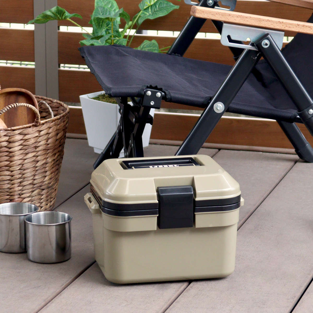 クーラーボックス 5L 小型 アイセル5 ハードタイプ ( 保冷 クーラーBOX 保冷ボックス クーラーバッグ 冷蔵ボックス 5リットル お弁当箱 クーラー ボックス BOX キャンプ アウトドア ハンドル付き 子供 野球 サッカー スポ少 ) 【サンドベージュ】 サンドベージュ