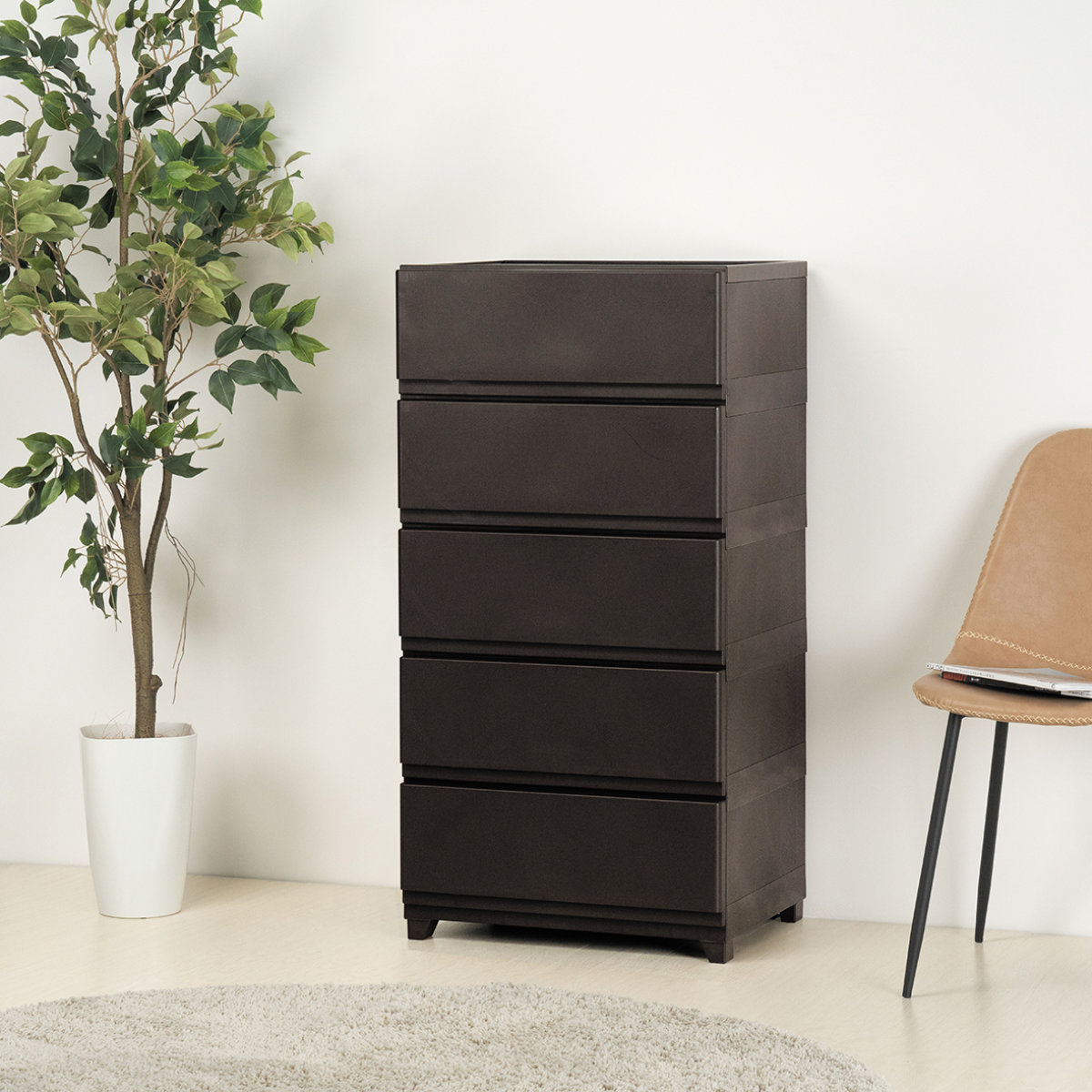 チェスト 壁付き デコニーシーヴォ ワイド 5段 幅54×奥行41.7×高さ106.1cm ( 収納 収納チェスト 脚付き リビング収納 プラスチック ホコリが入りにくい 中が透けない 引き出し タンス 収納ケース 衣類収納 ランドリー収納 日本製 ) 【ホワイト】 ホワイト