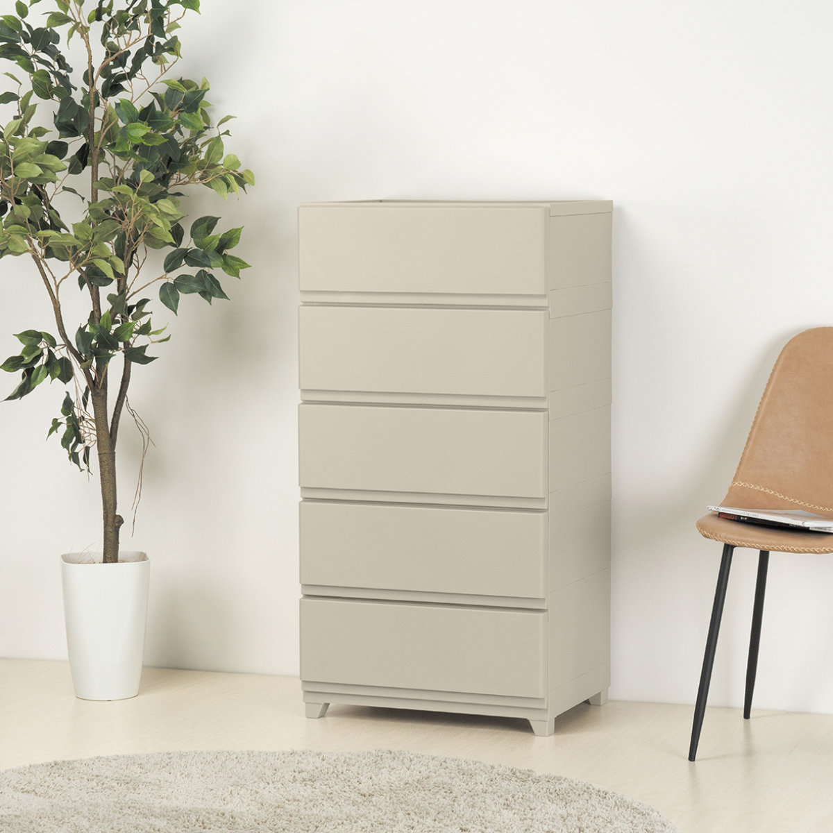 チェスト 壁付き デコニーシーヴォ ワイド 5段 幅54×奥行41.7×高さ106.1cm ( 収納 収納チェスト 脚付き リビング収納 プラスチック ホコリが入りにくい 中が透けない 引き出し タンス 収納ケース 衣類収納 ランドリー収納 日本製 ) 【ホワイト】 ホワイト