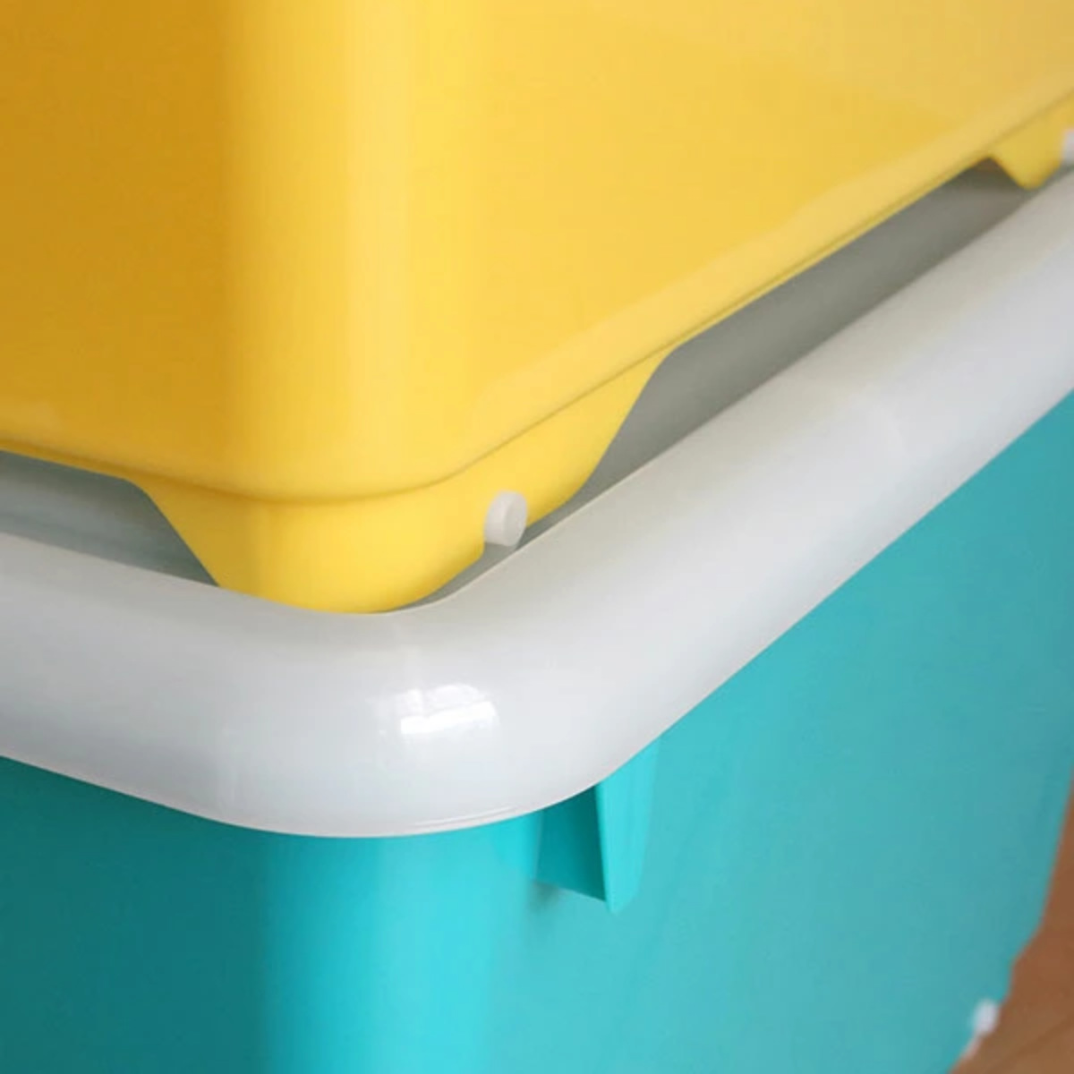 収納ボックス ふた付き 同色2個セット 約 幅40×奥行74×高さ31cm フォーシービビッド ( おもちゃ 収納 収納ケース おもちゃ箱 2個セット 子ども部屋 深型 衣類 衣装ケース スタッキング 積み重ね キャスター付き 押入れ収納 ) 【グリーン】 グリーン