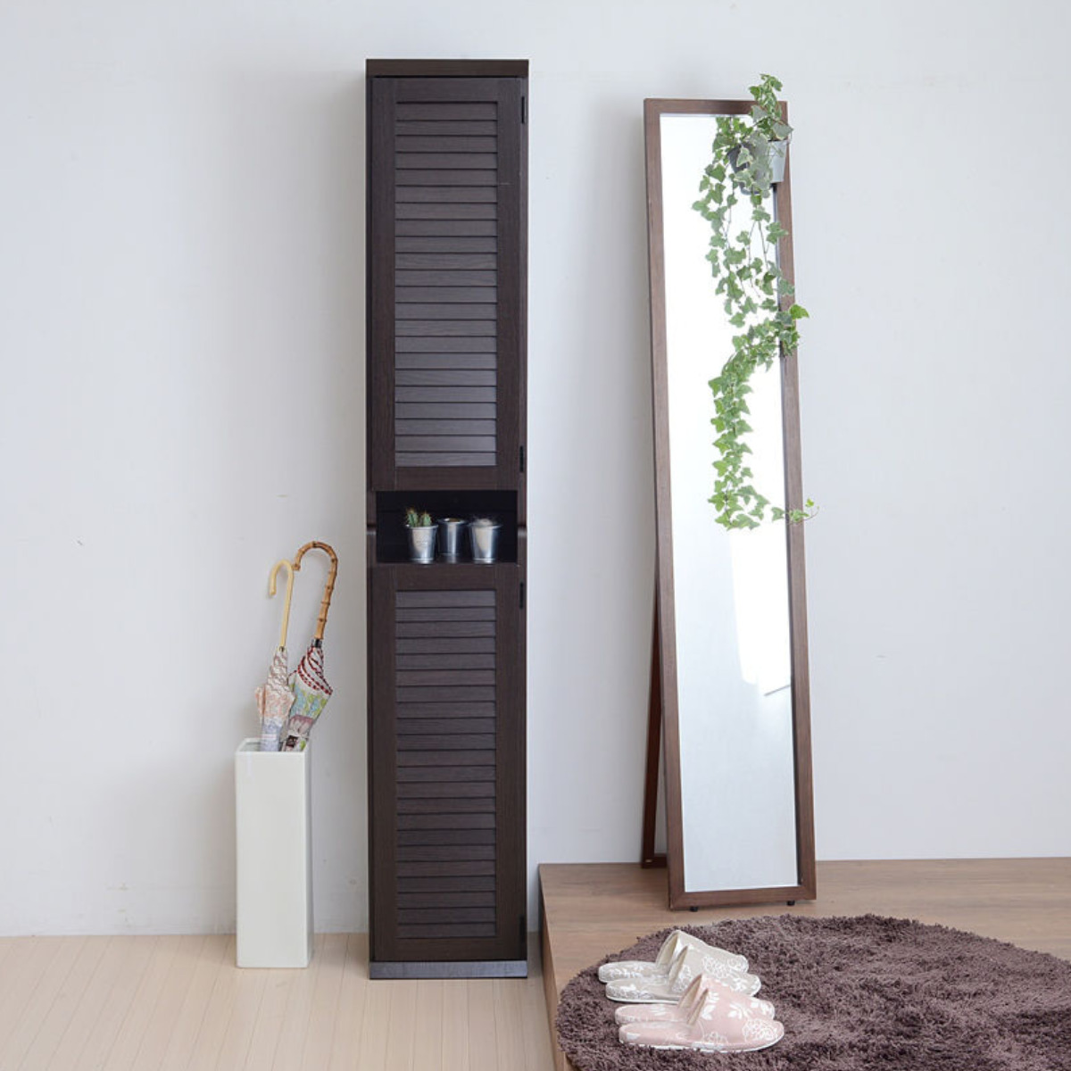 下駄箱 幅31.5cm 2台入り ルーバー 組立品 ( シューズラック シューズボックス 玄関収納 靴箱 靴入れ 靴 収納 シューズ 木製 スリム コンパクト 開き戸 通気性 おしゃれ 高さ調節 幅30 ) 【ダークブラウン】 ダークブラウン