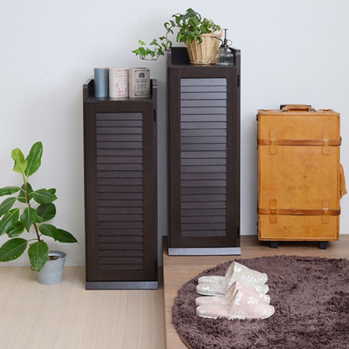 下駄箱 幅31.5cm 2台入り ルーバー 組立品 ( シューズラック シューズボックス 玄関収納 靴箱 靴入れ 靴 収納 シューズ 木製 スリム コンパクト 開き戸 通気性 おしゃれ 高さ調節 幅30 ) 【ダークブラウン】 ダークブラウン