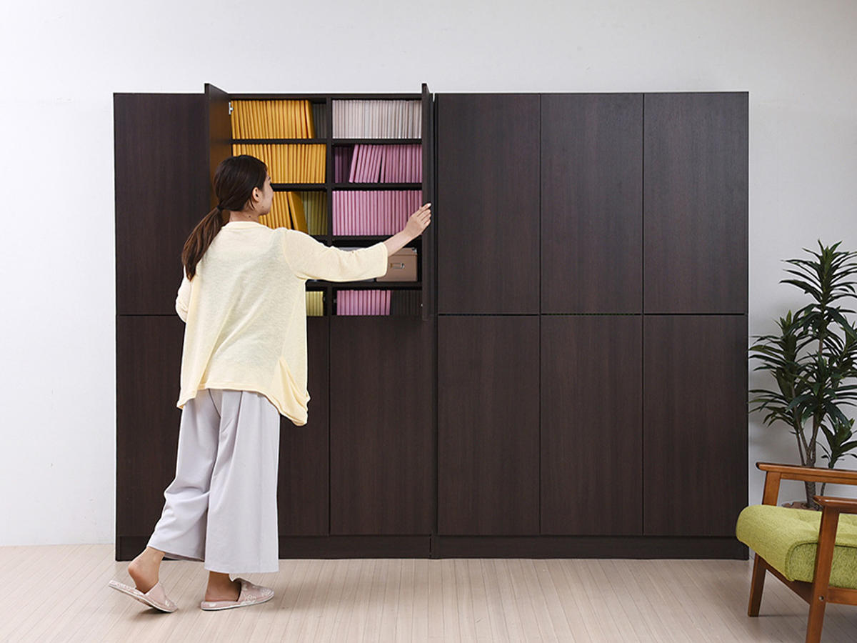 本棚 扉付き 幅81cm 高さ180.5cm 全棚可動 ( ブックシェルフ 1cmピッチ 可動棚 収納 棚 ラック 扉付 シェルフ 深型 家具 コミックラック 大容量 飾り棚 ダークブラウン ホワイト ライトブラウン ) 【ライトブラウン】 ライトブラウン