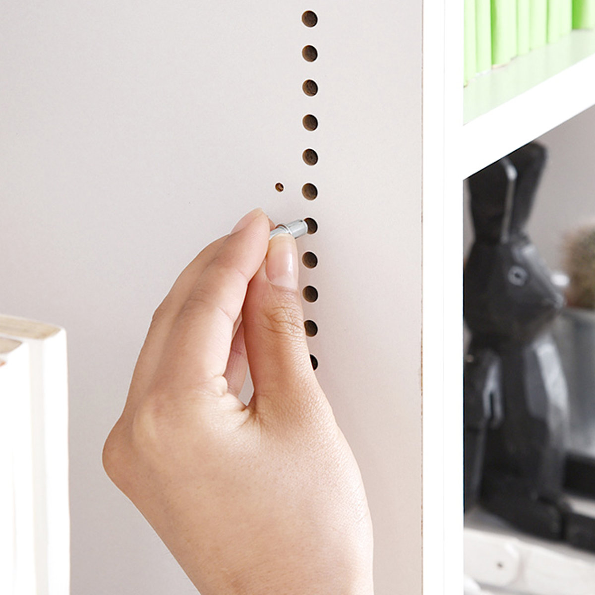 本棚 扉付き 幅81cm 高さ180.5cm 全棚可動 ( ブックシェルフ 1cmピッチ 可動棚 収納 棚 ラック 扉付 シェルフ 深型 家具 コミックラック 大容量 飾り棚 ダークブラウン ホワイト ライトブラウン ) 【ライトブラウン】 ライトブラウン