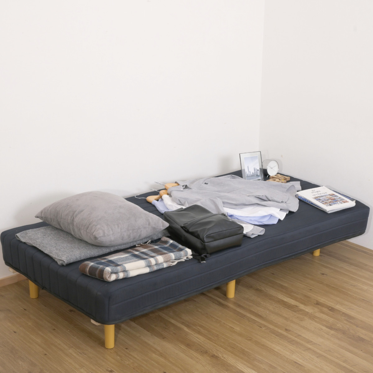 ベッド上 ハンガーラック 幅110cm ヘッドボード ( 衣類収納 棚 ラック ハンガー 後付け ベッドサイド ポールハンガー コート掛け ディスプレイ 飾り棚 マガジンラック 収納 家具 )