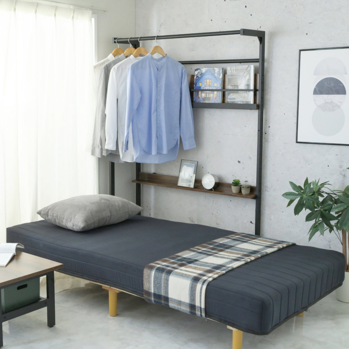 ベッド上 ハンガーラック 幅110cm ヘッドボード ( 衣類収納 棚 ラック ハンガー 後付け ベッドサイド ポールハンガー コート掛け ディスプレイ 飾り棚 マガジンラック 収納 家具 )