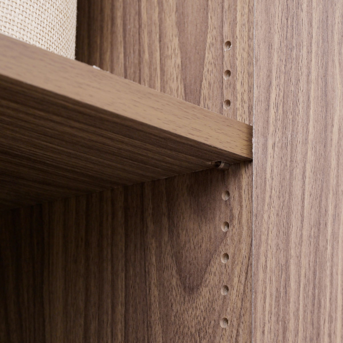 本棚 幅60cm キャビネット 扉付き 背面化粧 ( 棚 ラック 扉収納 可動棚 A4対応 コミック収納 リビング収納 家具 ディスプレイ 飾り棚 お掃除ロボット対応 )