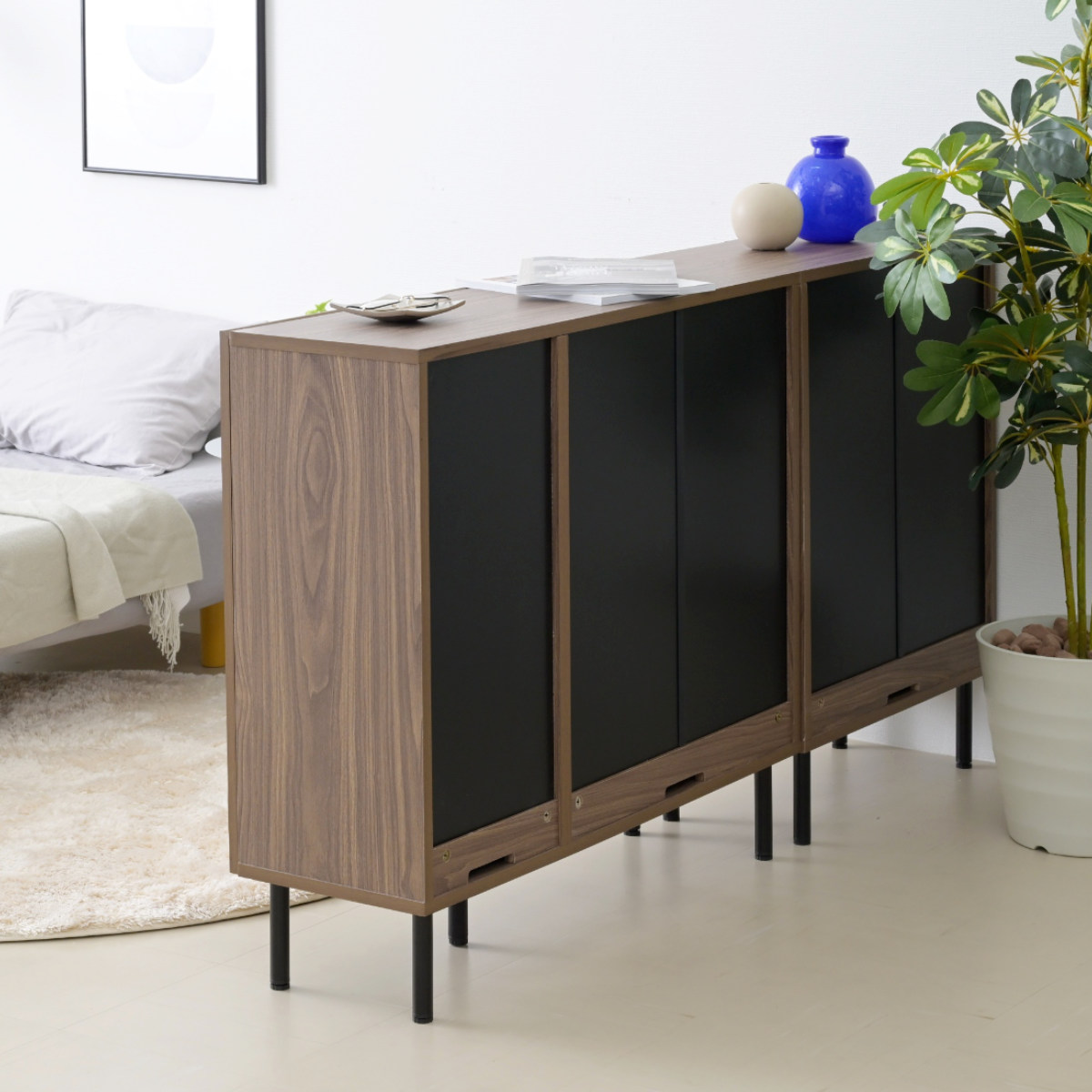 本棚 幅90cm キャビネット 扉付き 背面化粧 ( 棚 ラック 扉収納 可動棚 A4対応 コミック収納 リビング収納 家具 ディスプレイ 飾り棚 お掃除ロボット対応 )