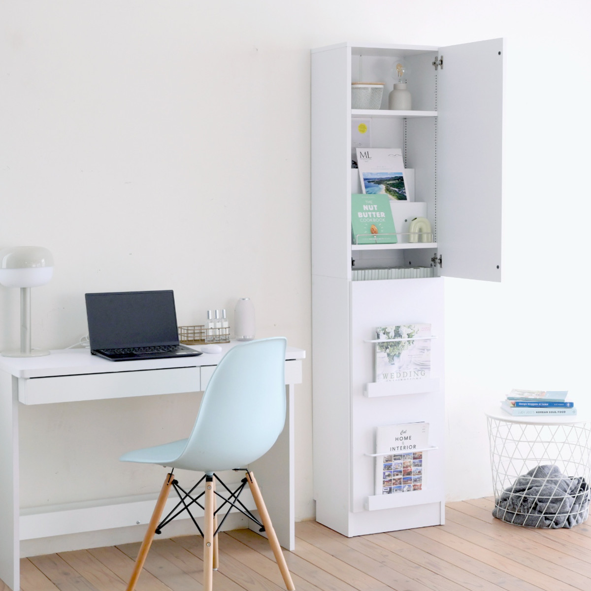 本棚 幅41.5cm 1cmピッチ ディスプレイラック スリム A4対応 扉付棚 ( ラック 棚 1cm刻み 可動棚 A4ファイル 扉付き 飾り棚 ディスプレイ 雑誌 壁面 大容量 ダークブラウン ホワイト ライトブラウン ) 【ライトブラウン】 ライトブラウン