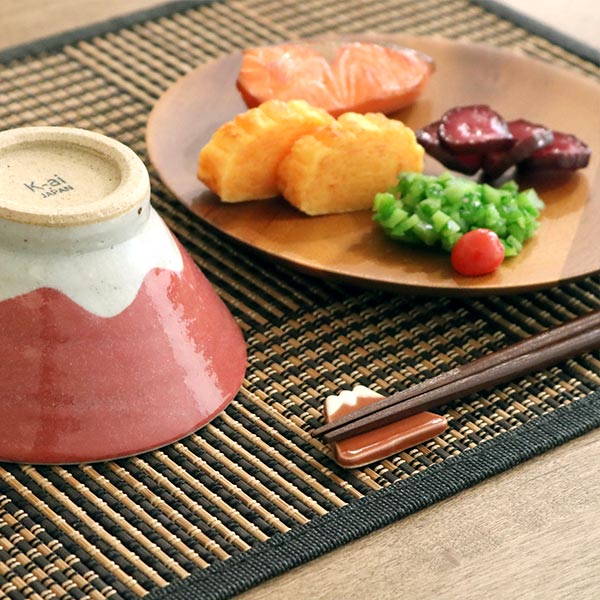 箸置き 4cm 富士山 平富士 陶器 日本製 同色5個セット ( 箸置 箸枕 カトラリーレスト 箸休め 箸台 はしおき 富士山型 平面 カトラリー 箸 フォーク スプーン ナイフ 置き レスト ) 【赤】 赤