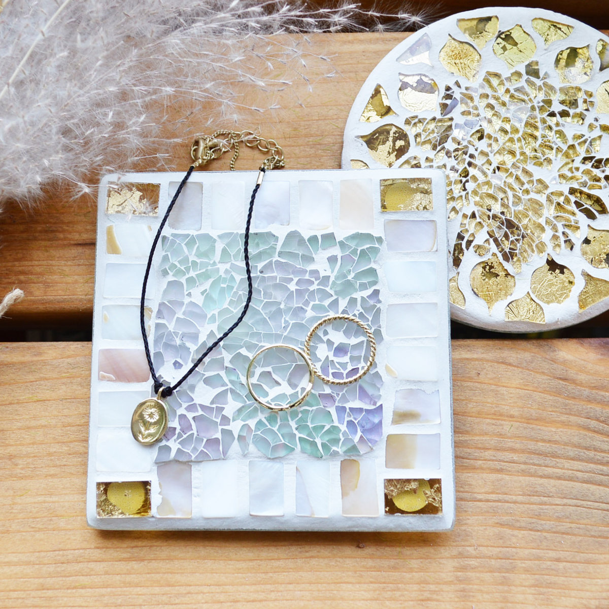 コースター ルミエールブリエ ( マット アクセサリートレイ ガラス モザイクガラス 丸 四角 キラキラ おしゃれ かわいい アジアン雑貨 アンティーク風 カフェ ) 【HNB】 HNB