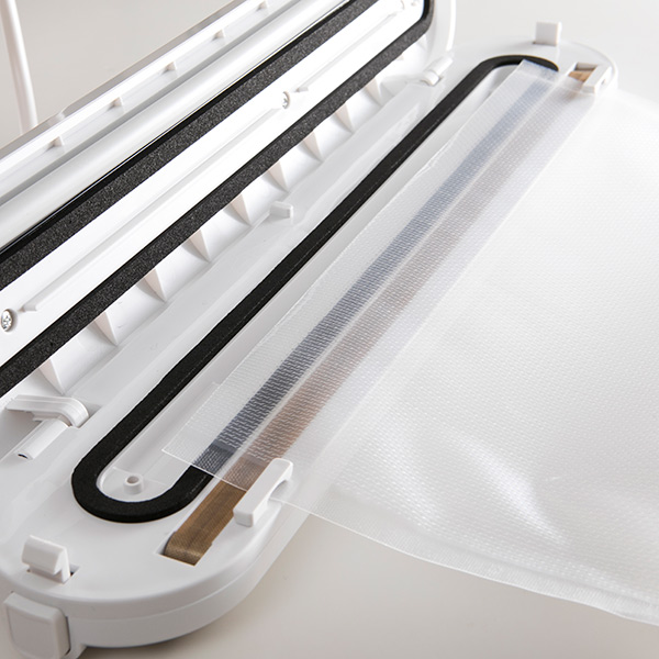 低温調理器 Kai House AIO sousvide 貝印 ( キッチン家電 低温調理機 調理家電 真空調理器 真空調理機 真空調理 真空 低温 調理 タイマー付き 料理家電 キッチン 家電 本格調理 レシピ付き )