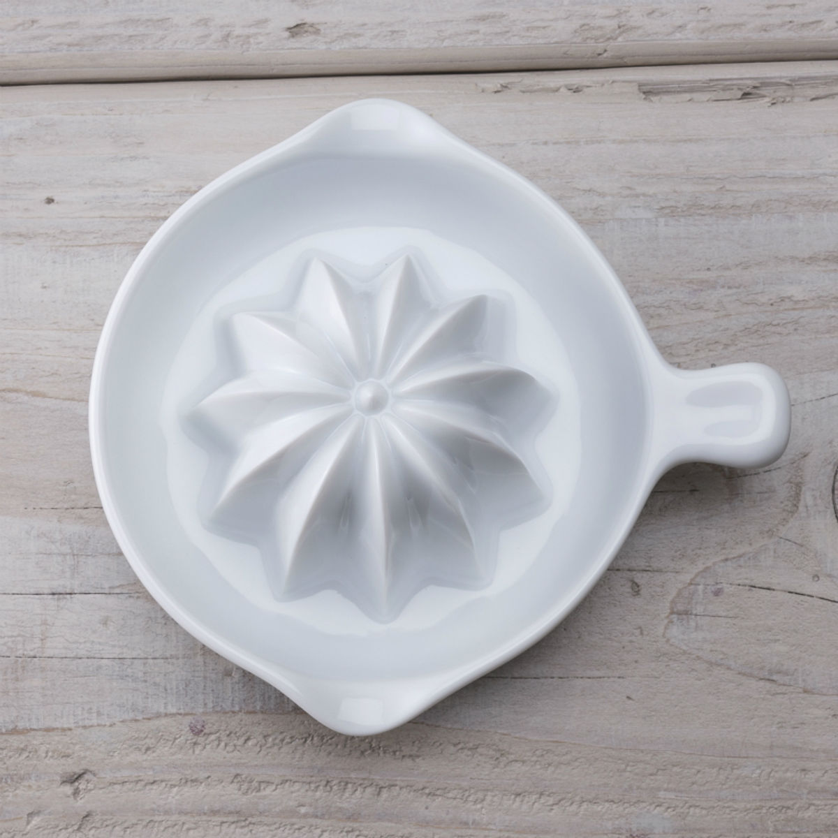 絞り器 グレープフルーツ絞り器 SELECT100 貝印 ( 絞り 搾り ジューサー スクイーザー 手動 果汁しぼり器 セラミック 食洗機対応 両口 受皿式 果物 ジュース 搾り器 磁器 フレッシュジュース サワー カクテル フルーツ 日本製 白 )