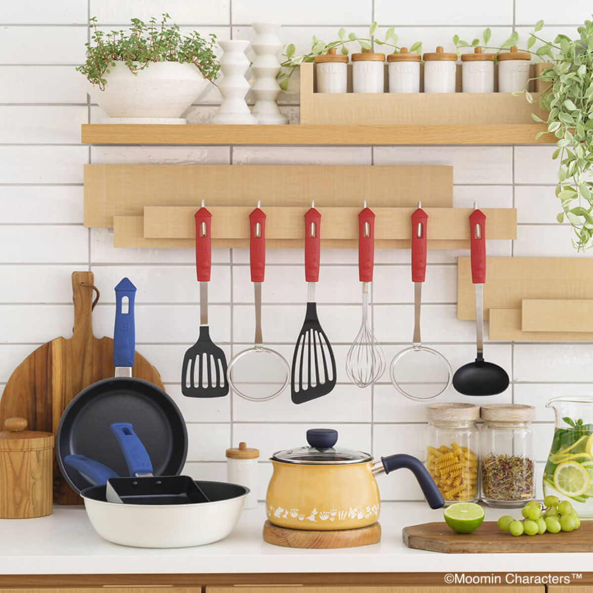 泡立て器 ムーミン 食洗機対応 リトルミイ 貝印 ( 泡だて器 泡立器 ホイッパー ステンレス製 キャラクター ウィスク 下ごしらえ お菓子作り 製菓道具 キッチンツール おしゃれ )