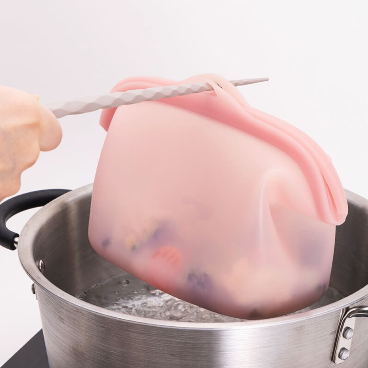 保存袋 1000ml シリコーン保存バッグ 自立型 しっかり口が開くマルチシリコーンバッグ 貝印 ( 電子レンジ対応 食洗機対応 シリコン 保存容器 シリコンバッグ 1L シリコーンバッグ シリコン容器 ジップバッグ フリーザーバッグ ) 【オールドラズベリー】 オールドラズベリー