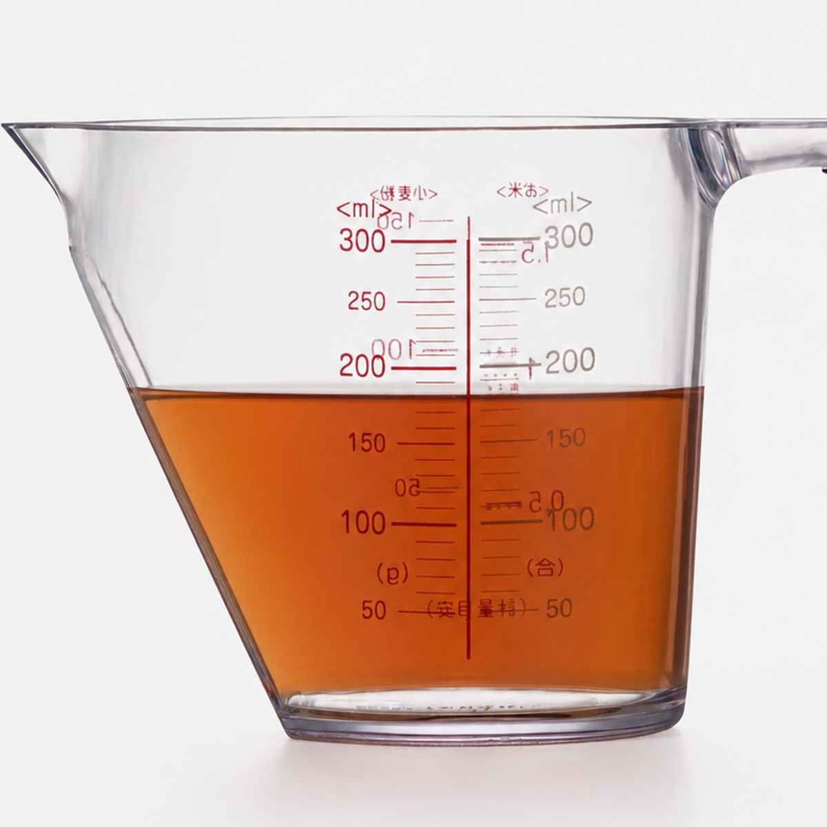 計量カップ 300ml 上から量れる洗いやすい計量カップ 貝印 ( メジャーカップ 取っ手付き 計量器具 料理用 食洗機対応 目盛り付き 目盛りが見やすい 液体 計量 調味料 水 お米 300ML )