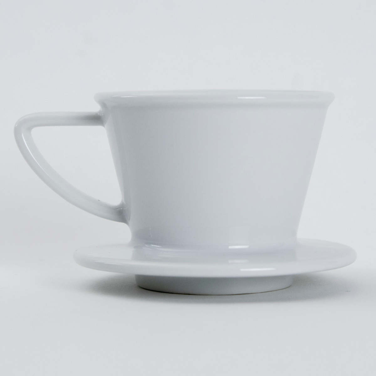 Kalita カリタ HA155 ドリッパー ウェーブ ( 1~2人用 磁器 波佐見焼 日本製 三つ穴構造 ドリップ コーヒー コーヒードリッパー おしゃれ シンプル 珈琲 用品 器具 コーヒーウェア ハンドドリップ 3つ穴 )