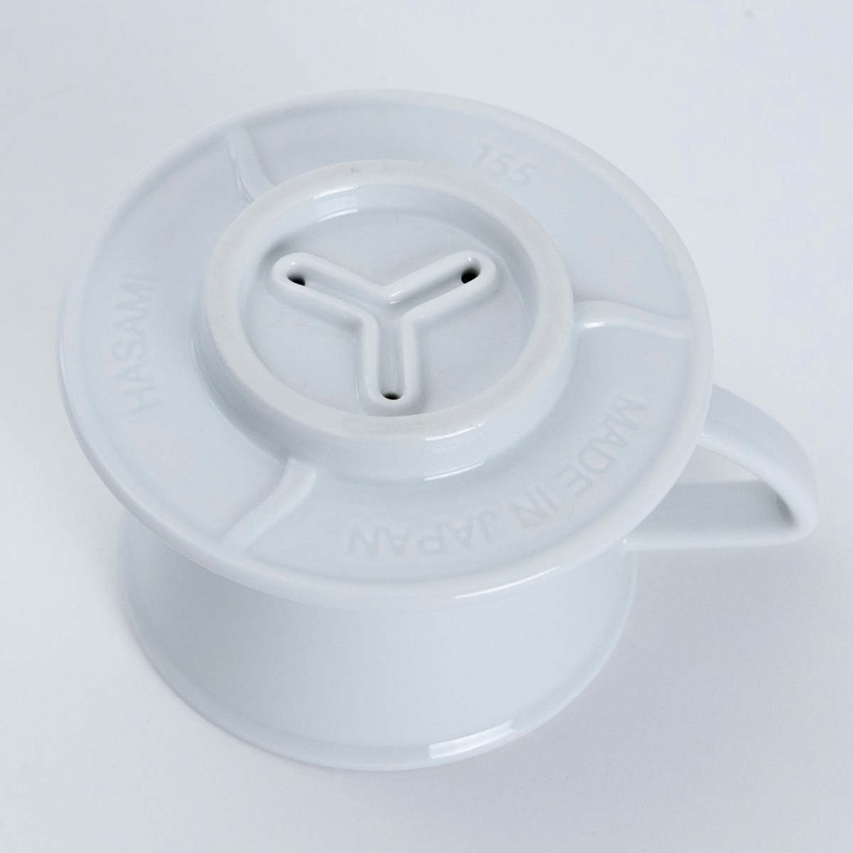 Kalita カリタ HA155 ドリッパー ウェーブ ( 1~2人用 磁器 波佐見焼 日本製 三つ穴構造 ドリップ コーヒー コーヒードリッパー おしゃれ シンプル 珈琲 用品 器具 コーヒーウェア ハンドドリップ 3つ穴 )