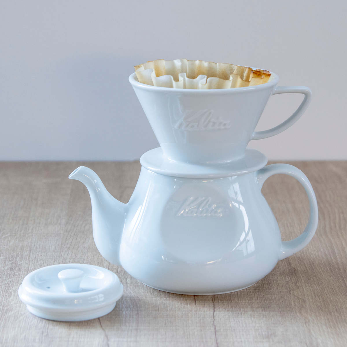 Kalita カリタ HA185 ドリッパー ウェーブ ( 2~4人用 磁器 波佐見焼 日本製 三つ穴構造 ドリップ コーヒー コーヒードリッパー おしゃれ シンプル 珈琲 用品 器具 コーヒーウェア ハンドドリップ 3つ穴 )