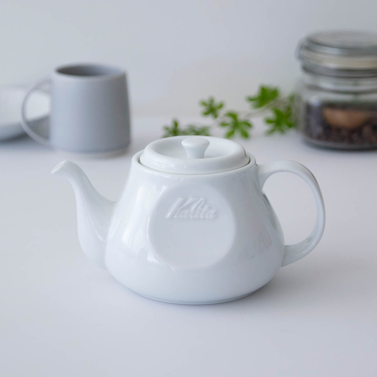 Kalita カリタ HA コーヒーポット 700ml ( 波佐見焼 日本製 磁器 ティーポット コーヒー ポット 1~4人用 おしゃれ シンプル 白 ホワイト 珈琲 紅茶 お茶 用品 器具 コーヒーウェア ハンドドリップ )