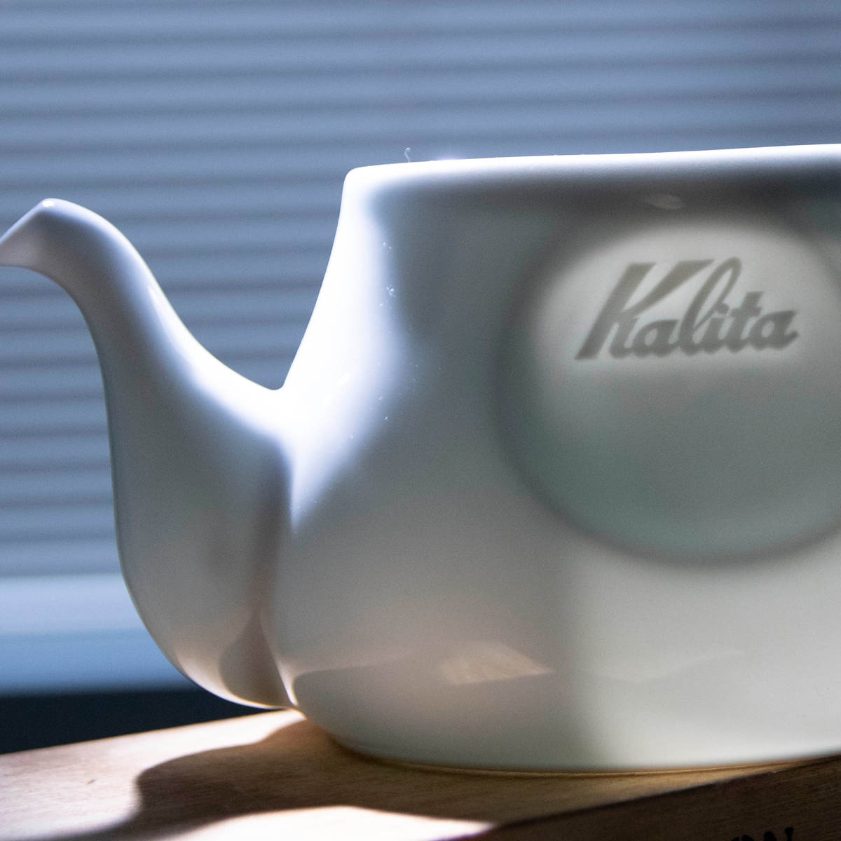 Kalita カリタ HA コーヒーポット 700ml ( 波佐見焼 日本製 磁器 ティーポット コーヒー ポット 1~4人用 おしゃれ シンプル 白 ホワイト 珈琲 紅茶 お茶 用品 器具 コーヒーウェア ハンドドリップ )