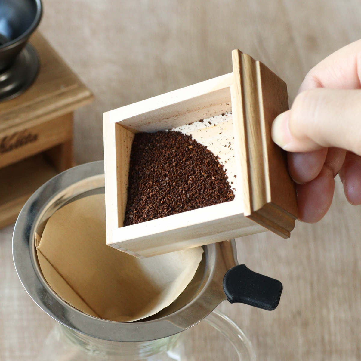 Kalita カリタ コーヒーミル ミニミル ac ( コーヒー ミル 手挽き コーヒー豆 おしゃれ レトロ クラシック 手動 ハンドコーヒーミル コーヒーグラインダー )