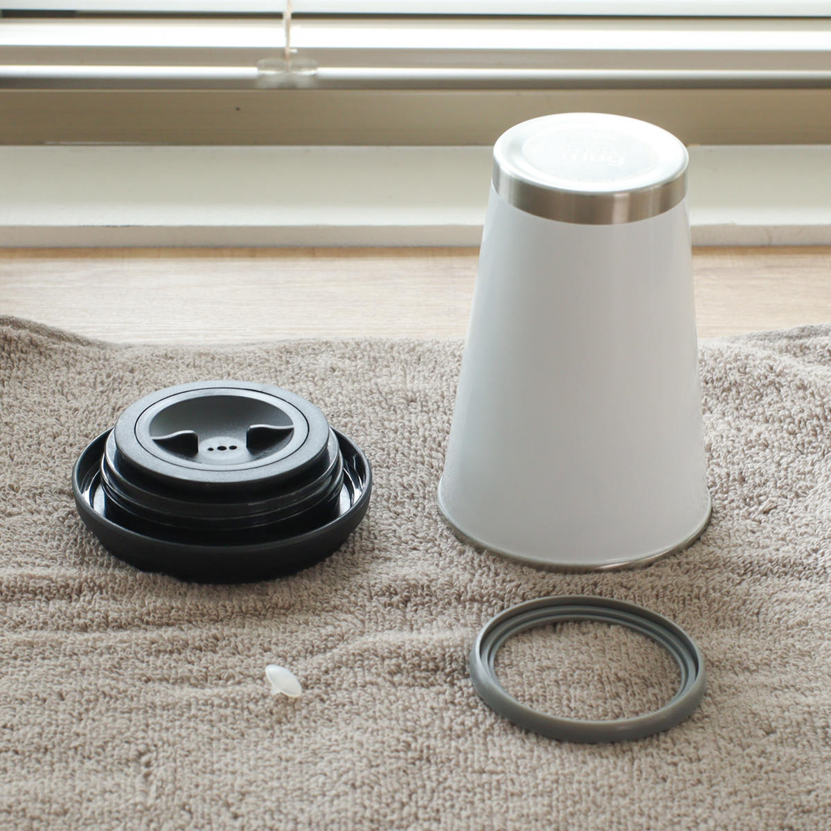 タンブラー フタ付き 300ml thermo mug モバイルタンブラー ステンレス ( ステンレスタンブラー コップ カップ 真空二重構造 保冷 保温 ステンレス製 コーヒー 紅茶 珈琲 シンプル おしゃれ ) 【アイボリー】 アイボリー