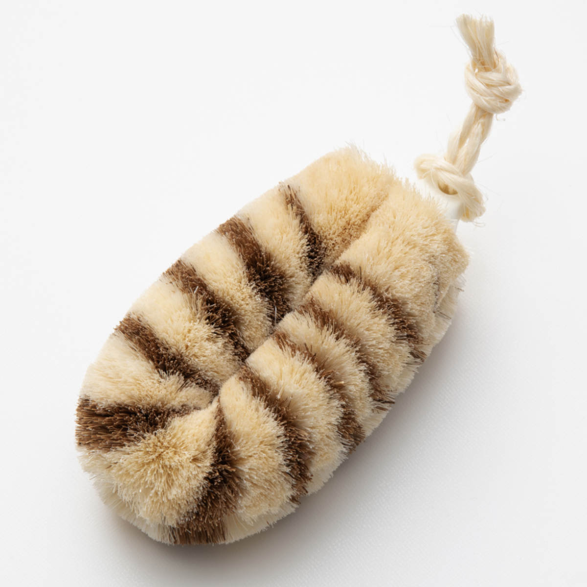 亀の子束子西尾商店 ボディたわし タムラさん やわらかい ( ボディブラシ ブラシ たわし 束子 ボディ 体 からだ サイザル麻 パーム 天然素材 体洗い 身体洗い ボディケア バスグッズ お風呂 入浴 )