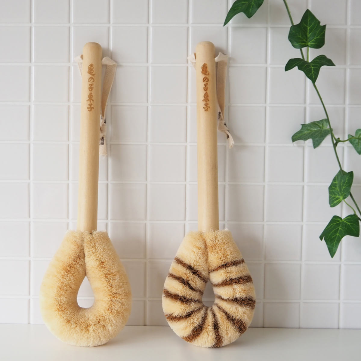 亀の子束子西尾商店 ボディたわし 柄付 タムラさん やわらかい ( ボディブラシ ブラシ たわし 束子 ボディ 体 からだ サイザル麻 パーム 天然素材 体洗い 身体洗い ボディケア バスグッズ お風呂 入浴 )