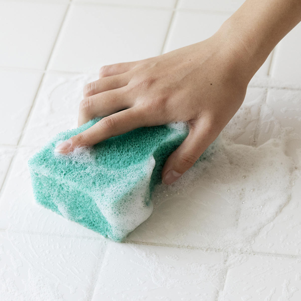 亀の子束子西尾商店 バススポンジ 大判 Do バス洗い 亀の子スポンジ ( 亀の子タワシ 浴室掃除 スポンジ ポリウレタン 水切れがいい 銀イオン 抗菌 大きめ 高品質 プレゼント 掃除用品 掃除グッズ ) 【オレンジ】 オレンジ