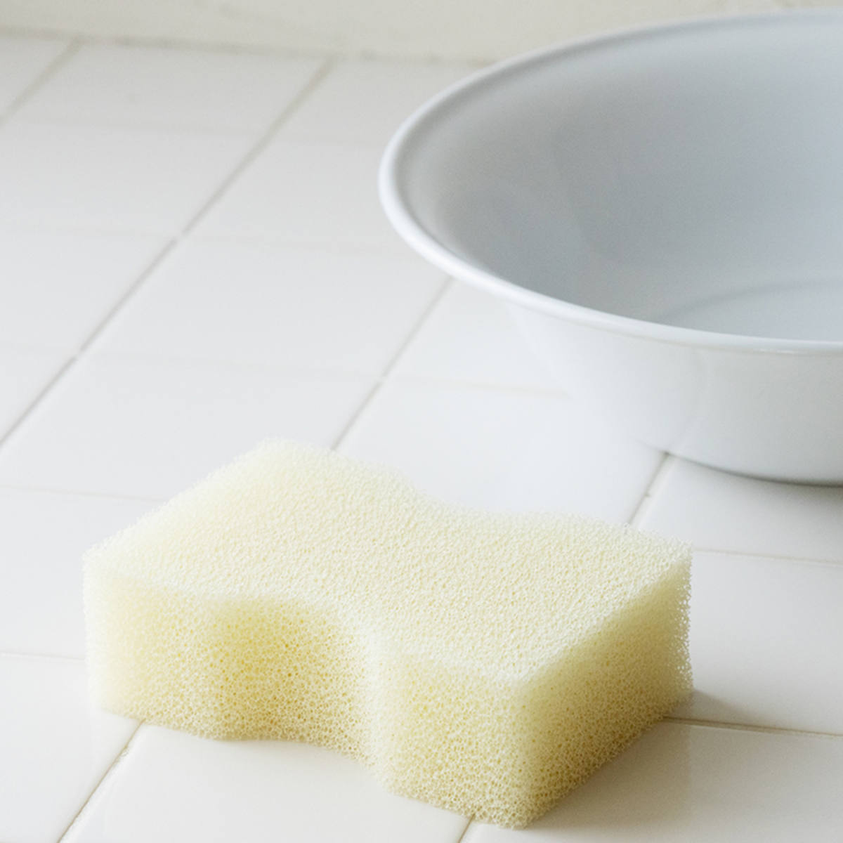 亀の子束子西尾商店 バススポンジ 大判 Do バス洗い 亀の子スポンジ ( 亀の子タワシ 浴室掃除 スポンジ ポリウレタン 水切れがいい 銀イオン 抗菌 大きめ 高品質 プレゼント 掃除用品 掃除グッズ ) 【オレンジ】 オレンジ