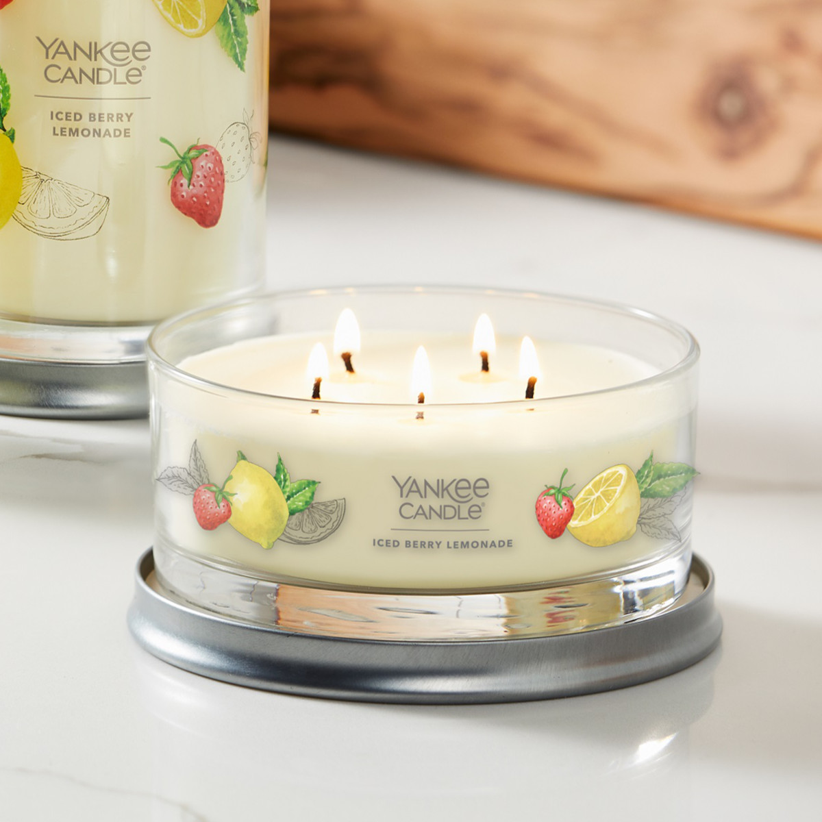 アロマキャンドル ヤンキーキャンドル シグネチャータンブラー 5ウィック （ YANKEE CANDLE yankee candole アロマ  キャンドル ろうそく 香り ルームフレグランス リラックス 癒し ） 【アンバーサンダルウッド】(アンバーサンダルウッド): リビングート ANA  Mall店｜ANA ...