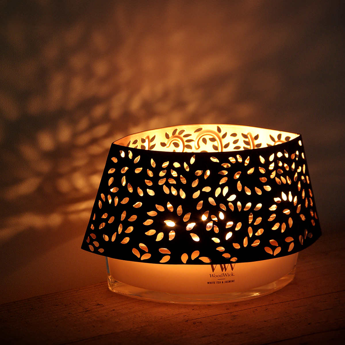 アロマキャンドル ウッドウィック WoodWick ハースウィック シェード付き ( アロマ キャンドル ギフト ソイワックス 蓋付き おしゃれ 香り 木芯 焚き火 フレグランスキャンドル トリロジーハースウィック 木製芯 鉄製シェード ) 【テンペスト】 テンペスト