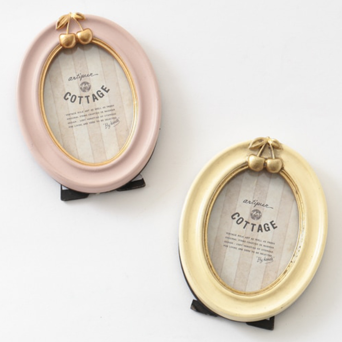 フォトフレーム チェリーオーバルフォトフレーム レジン ( 写真立て フォトスタンド 写真 フレーム ミニ 小さめ さくらんぼ 幅9cm 楕円形 アンティーク加工 チェリーフレーム 手のひらサイズ 壁掛け 置き型 ウエディングフォト ) 【クリーム】