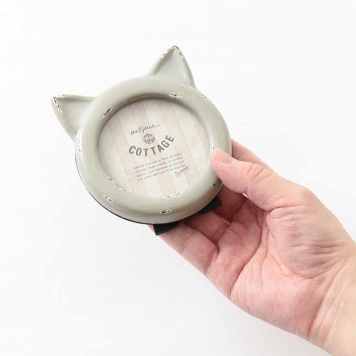 フォトフレーム キャットフォトフレーム レジン ( 写真立て フォトスタンド 写真 フレーム ミニ 小さめ ネコ型 猫 幅10.5cm アンティーク加工 キャットフレーム 手のひらサイズ 壁掛け 置き型 ) 【ホワイト】 ホワイト