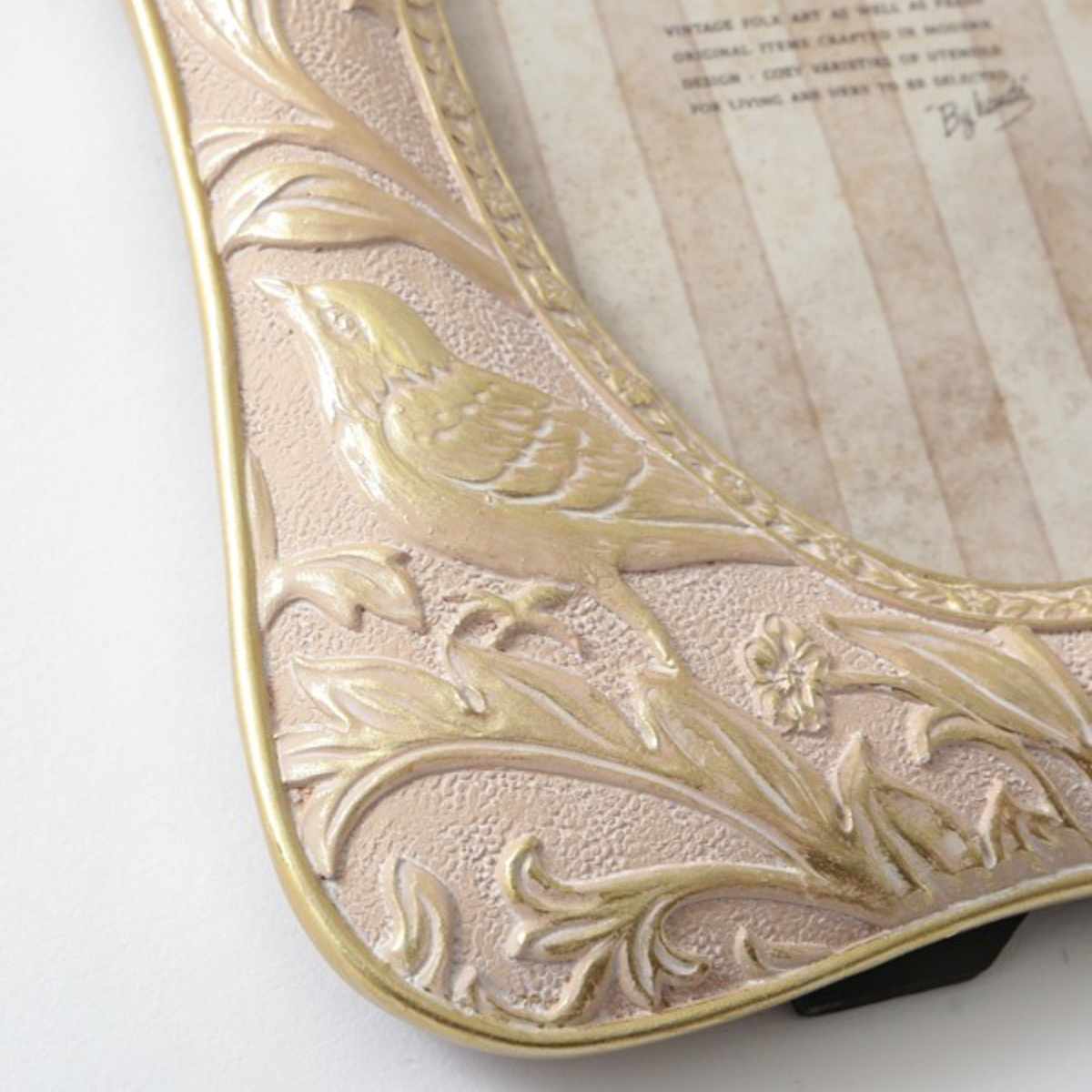 フォトフレーム 花鳥フォトフレーム レジン ( 写真立て フォトスタンド 写真 フレーム L判 標準プリントサイズ はがきサイズ KG判 上品 アンティーク調 ウエディングフォト 壁掛け 置き型 縦 横 ピクチャーフレーム エレガント ) 【ピンク】 ピンク