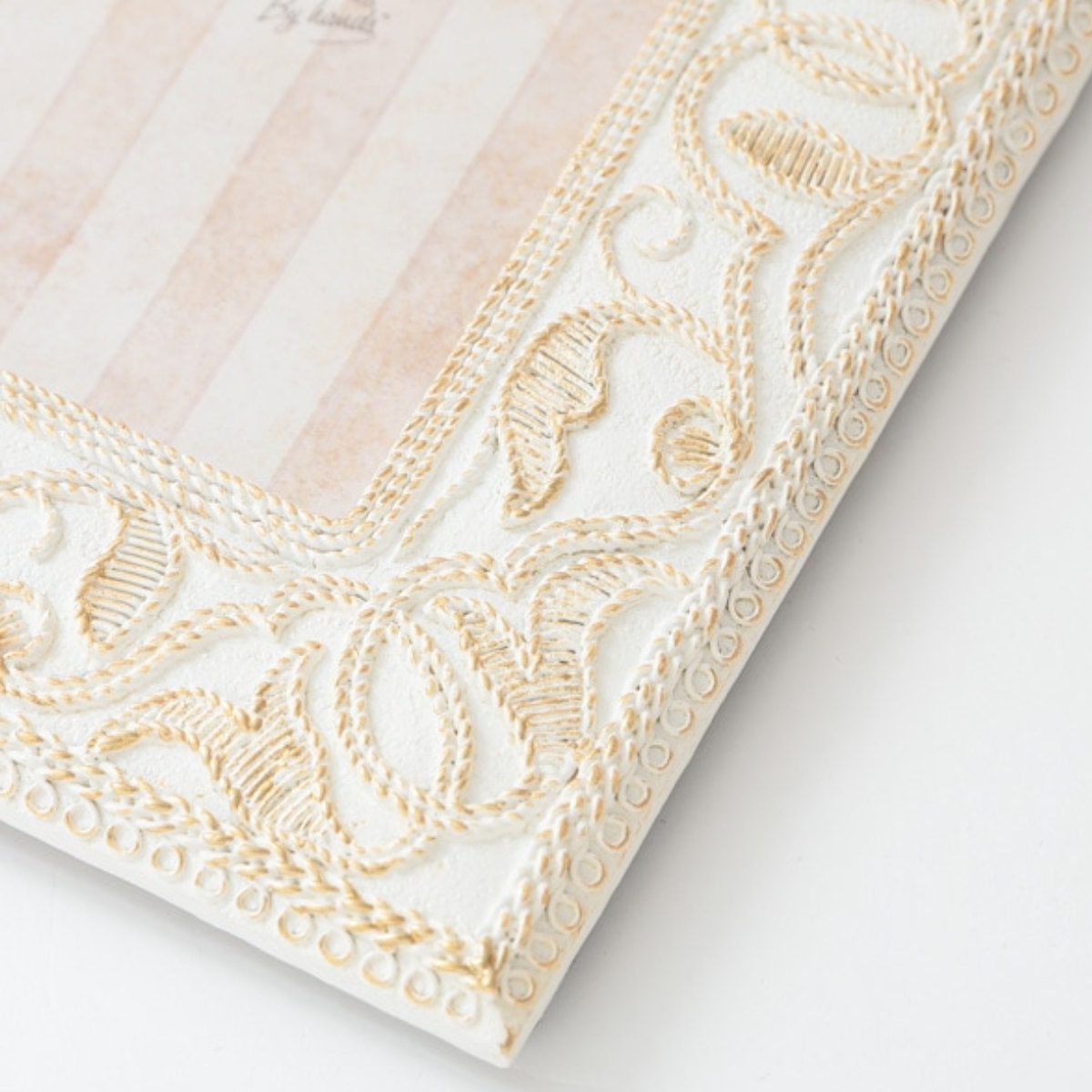 フォトフレーム 草花レクタングルフォトフレーム ポストカード レジン ( 写真立て フォトスタンド 写真 フレーム L判 標準プリントサイズ 刺繍風 アンティーク調 ウエディングフォト 壁掛け 置き型 縦 横 ウェルカムスペース ) 【ホワイト】 ホワイト