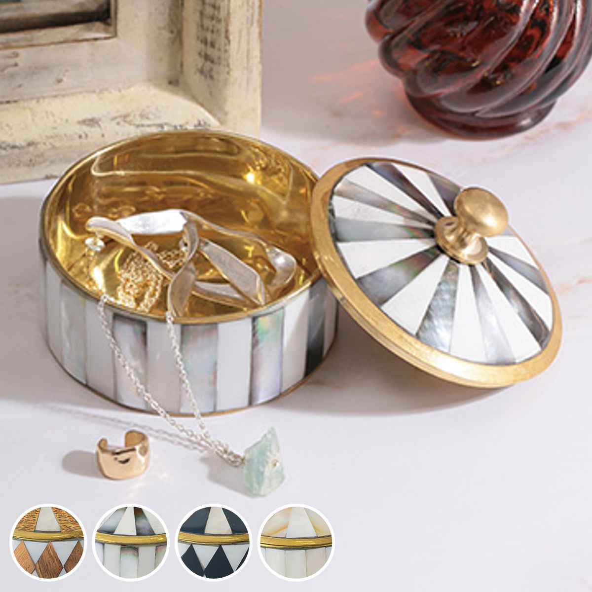 保存容器 シェル キャニスター 小物入れ （ キャンディポット ストッカー アクセサリー入れ 小物収納 蓋付き 飴 チョコレート おやつ 入れ 机上 ケース コットン 洗面台 玄関 インテリア おしゃれ マザーオブパール 真鍮 ） 【グレー】