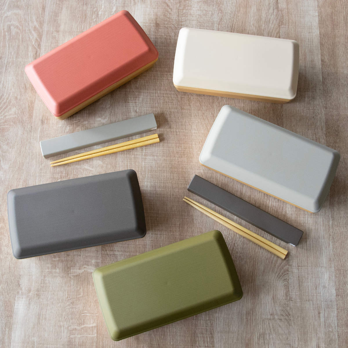 弁当箱 700ml 1段 earth color 抗菌長角弁当 ( お弁当箱 ランチボックス レンジ対応 食洗機対応 抗菌 一段 日本製 レンジOK 食洗機OK 弁当 お弁当 ランチバンド付き 大人 抗菌加工 仕切り付き ) 【ダークブラウン】 ダークブラウン