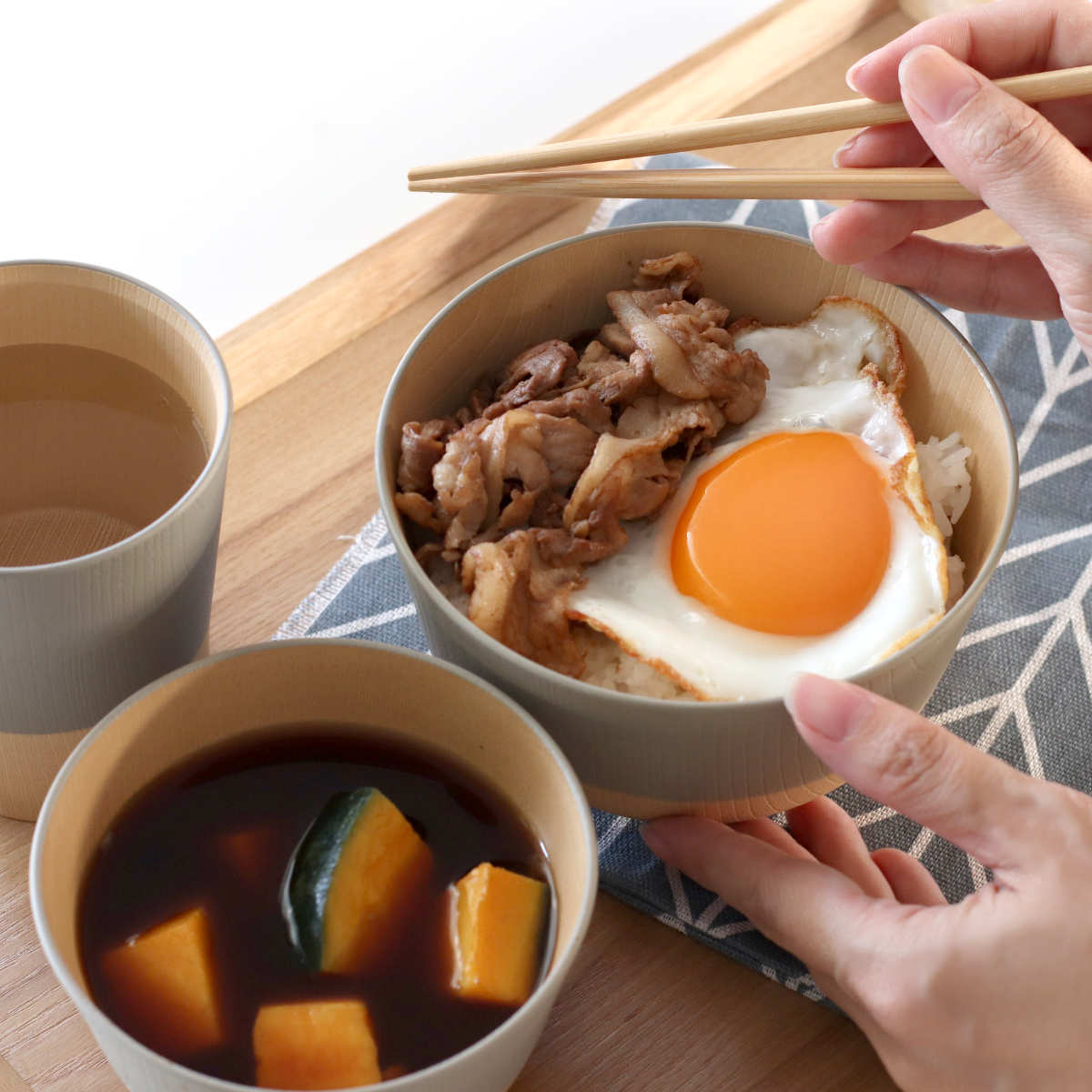 茶碗 700ml やさしい彩り 抗菌 大椀 5個入 ( 日本製 電子レンジ対応 食洗機対応 丼ぶり 麺鉢 おしゃれ かわいい 抗菌加工 親子丼 うどん そば 木目調 軽い 割れにくい 子ども 介護 )