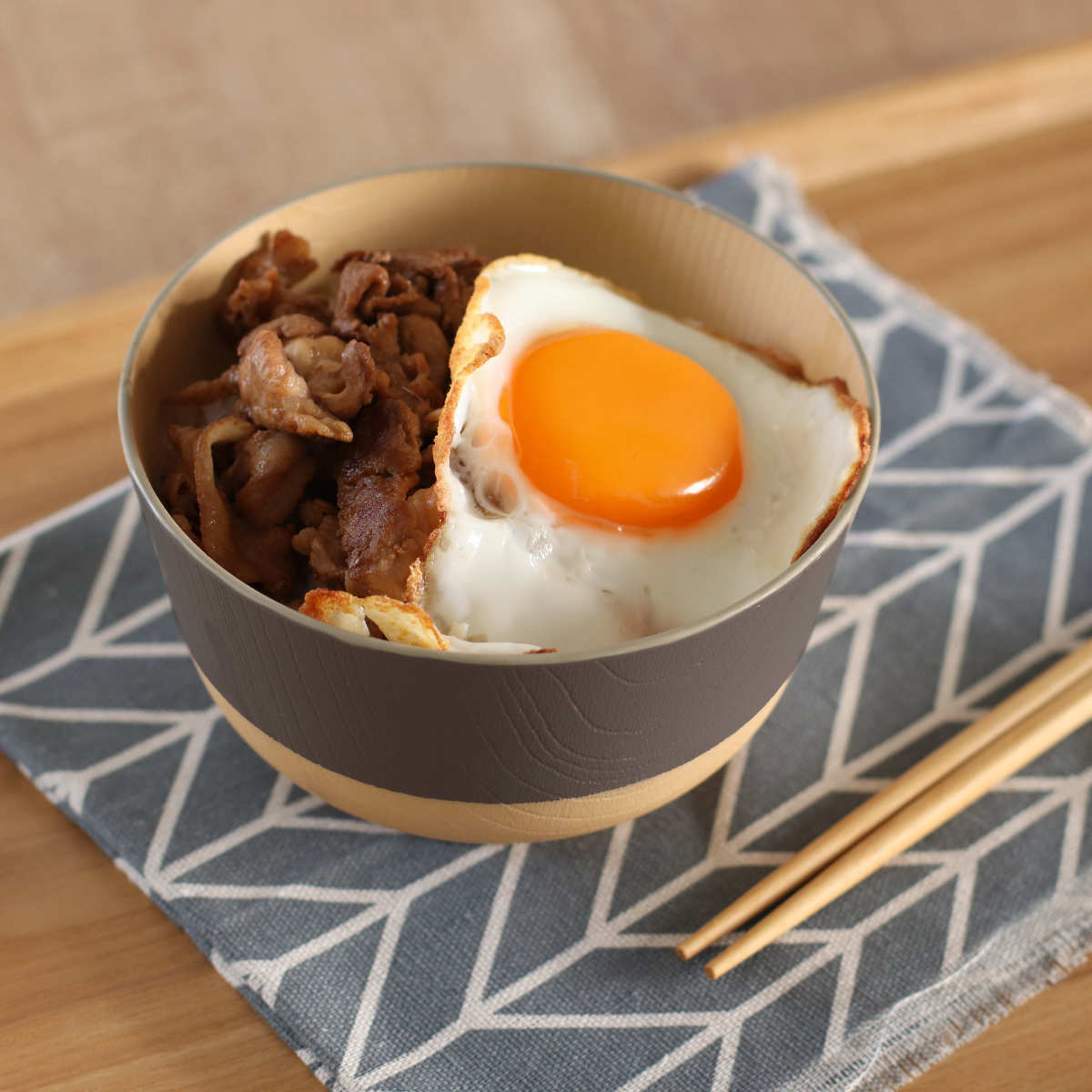 茶碗 700ml やさしい彩り 抗菌 大椀 5個入 ( 日本製 電子レンジ対応 食洗機対応 丼ぶり 麺鉢 おしゃれ かわいい 抗菌加工 親子丼 うどん そば 木目調 軽い 割れにくい 子ども 介護 )