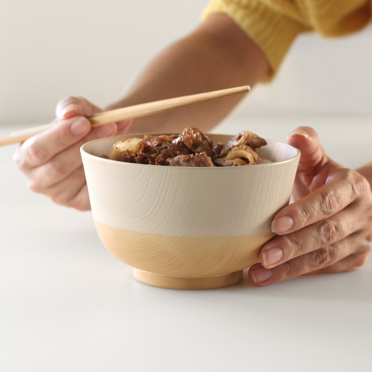 どんぶり 700ml やさしい彩り 抗菌 ( 丼 丼ぶり 日本製 電子レンジ対応 食洗機対応 どんぶり椀 どんぶり鉢 お椀 食器 おしゃれ かわいい 抗菌加工 木目 シンプル 割れにくい 軽い ) 【あかね】 あかね