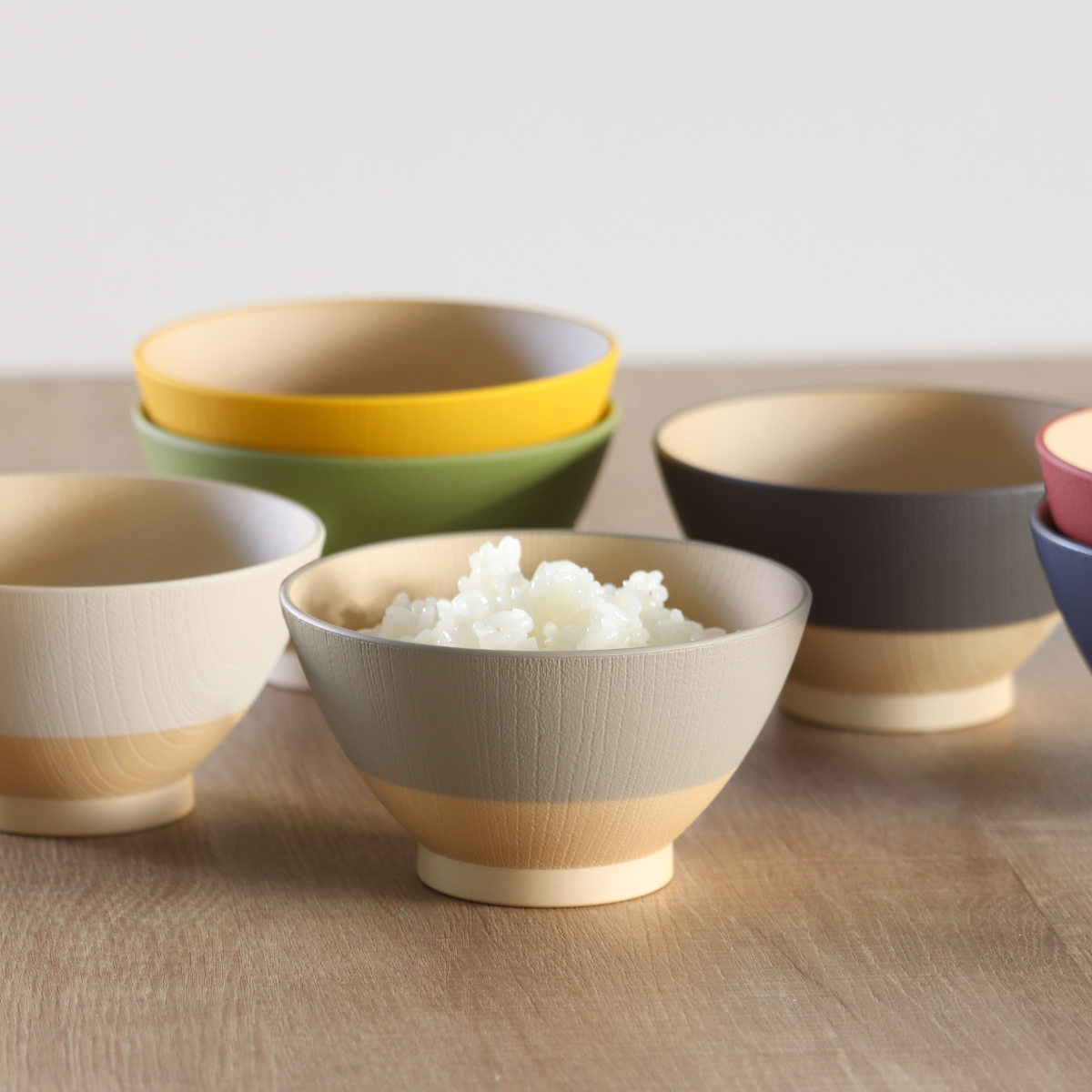 茶碗 12cm やさしい彩り 抗菌 飯椀 同色5個セット ( 日本製 電子レンジ対応 食洗機対応 お茶碗 ご飯茶碗 飯碗 食器 おしゃれ かわいい 抗菌加工 木目 シンプル 割れにくい 軽い ライスボウル ) 【クルミ】 クルミ