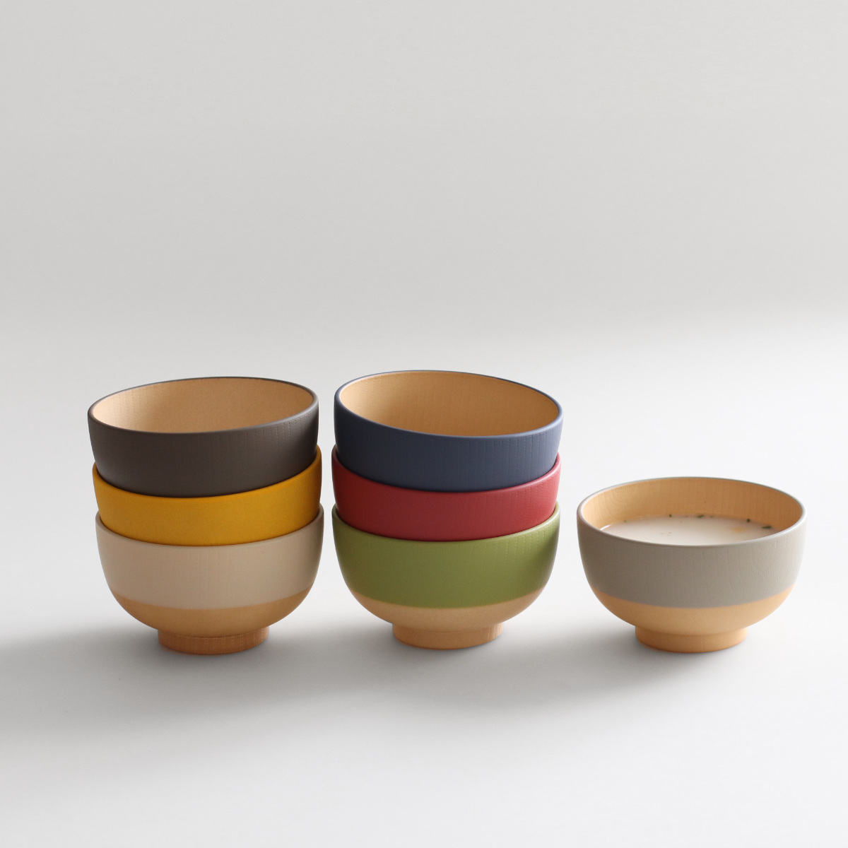 汁椀 250ml やさしい彩り 抗菌 キッズ 同色5個セット ( 日本製 電子レンジ対応 食洗機対応 子ども 子供 食器 お椀 味噌汁 おしゃれ かわいい 抗菌加工 木目 シンプル 割れにくい 軽い スープボウル ) 【クルミ】 クルミ