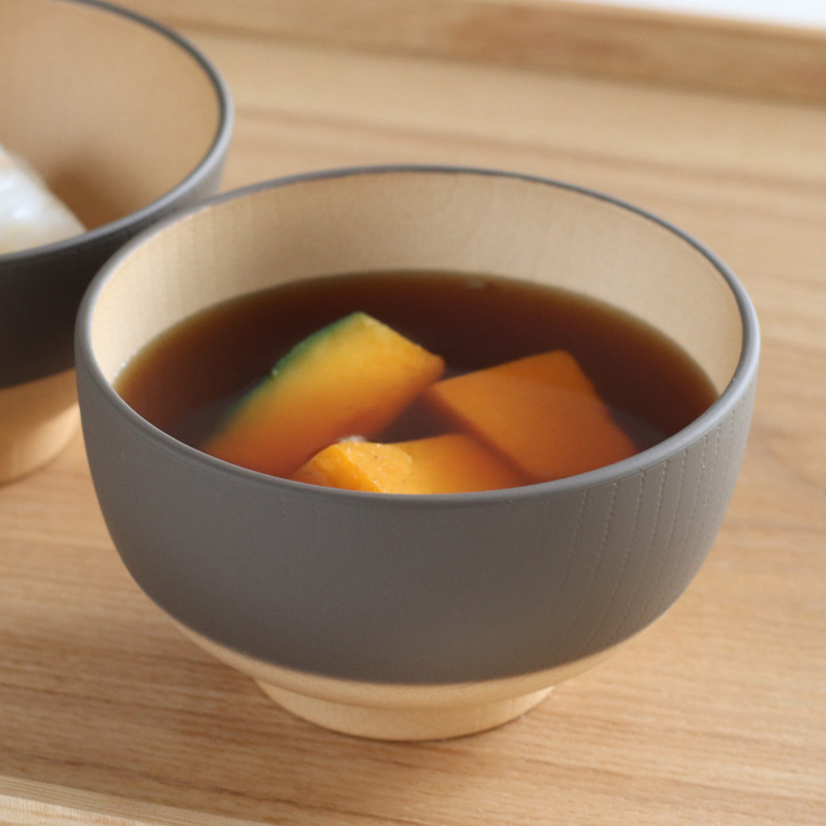 汁椀 250ml やさしい彩り 抗菌 キッズ 同色5個セット ( 日本製 電子レンジ対応 食洗機対応 子ども 子供 食器 お椀 味噌汁 おしゃれ かわいい 抗菌加工 木目 シンプル 割れにくい 軽い スープボウル ) 【クルミ】 クルミ