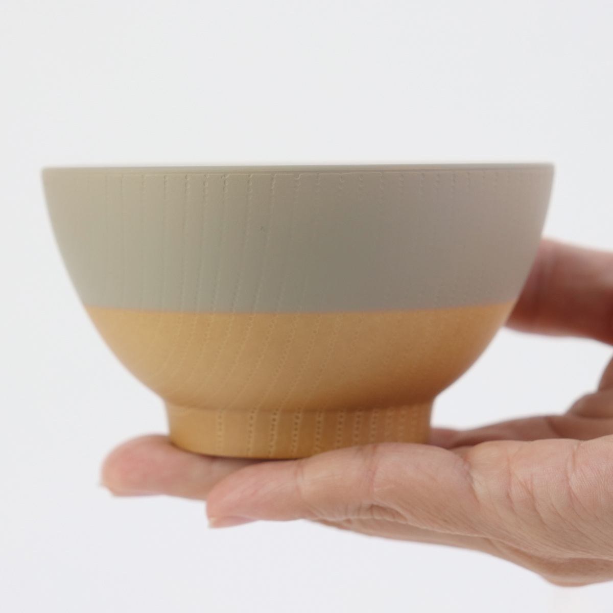 茶碗 10.5cm やさしい彩り 抗菌 キッズ 飯椀 ( 日本製 電子レンジ対応 食洗機対応 子ども 子供 食器 お茶碗 ご飯茶碗 飯碗 おしゃれ かわいい 抗菌加工 木目 シンプル 割れにくい 軽い ライスボウル 伝統色 ) 【レモン】 レモン