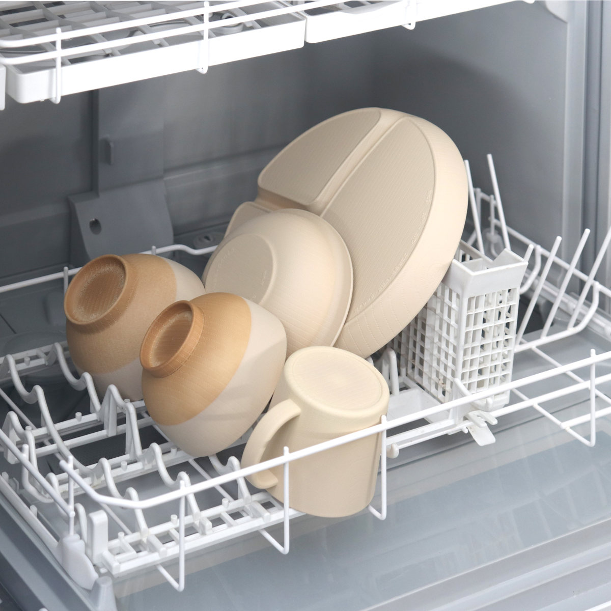 キッチンプレート やさしい彩り キッズ プレート 同色3枚セット ( 21.cm 日本製 電子レンジ対応 食洗機対応 ランチプレート 仕切皿 丸 仕切り皿 おしゃれ かわいい 3つ仕切り 軽い 割れにくい ラウンド ランチ皿 ワンプレート ) 【あかね】 あかね